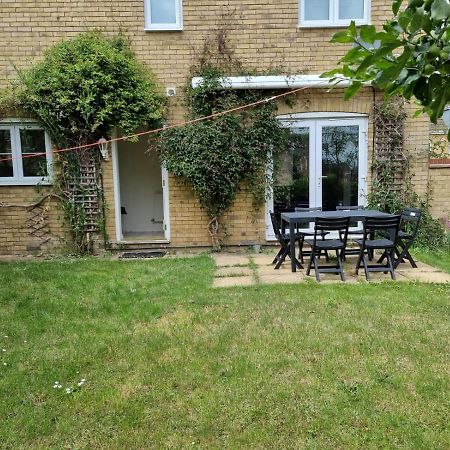 Boleyn Avenue By Incredible Stay Peterborough Bagian luar foto