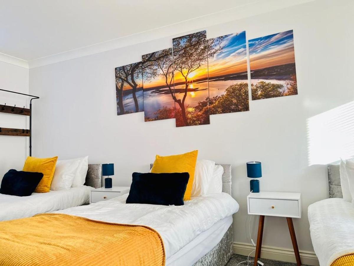 Boleyn Avenue By Incredible Stay Peterborough Bagian luar foto
